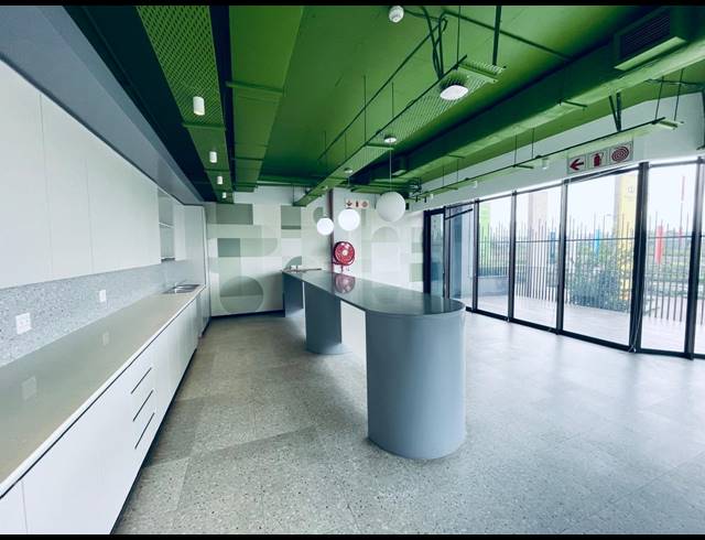 457M² OFFICE TO LET IN WATERFALL